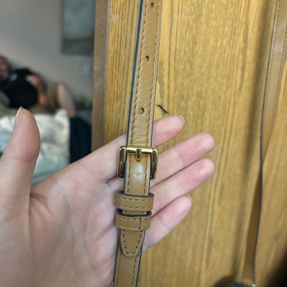 Michael Kors authentic cross body - Picture 3 of 6